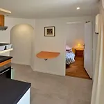 Charming 1 Bedroom Apartment- City Center Of Paris