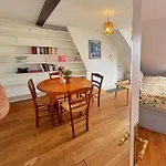 Charming 1 Bedroom Apartment- City Center Of Paris
